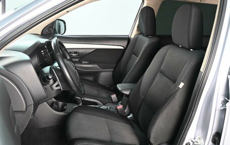 Mitsubishi Outlander III рестайлинг 3, 2012 год, 1 099 000 рублей, 10 фотография