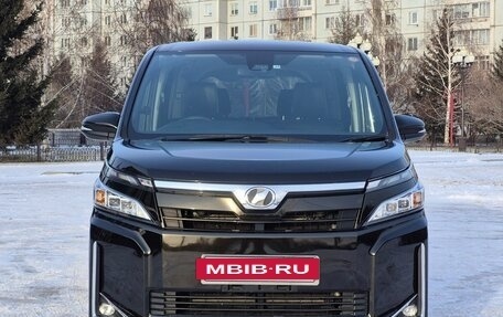 Toyota Voxy III, 2017 год, 2 150 000 рублей, 9 фотография
