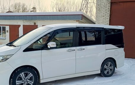 Honda Stepwgn IV, 2016 год, 1 900 000 рублей, 2 фотография