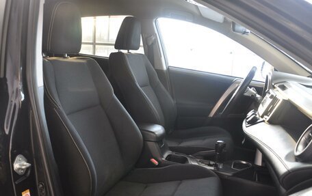 Toyota RAV4, 2017 год, 2 320 000 рублей, 6 фотография