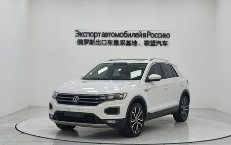 Volkswagen T-Roc I, 2022 год, 1 500 000 рублей, 2 фотография