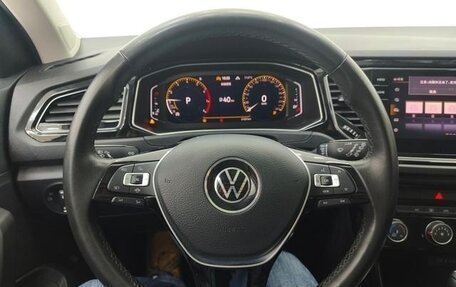 Volkswagen T-Roc I, 2022 год, 1 500 000 рублей, 13 фотография