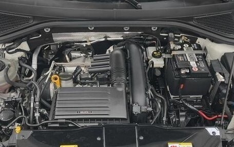 Volkswagen T-Roc I, 2022 год, 1 500 000 рублей, 16 фотография