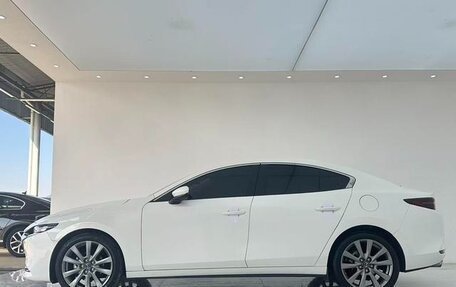 Mazda 3, 2022 год, 1 800 000 рублей, 3 фотография