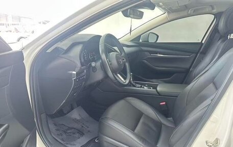 Mazda 3, 2022 год, 1 800 000 рублей, 12 фотография