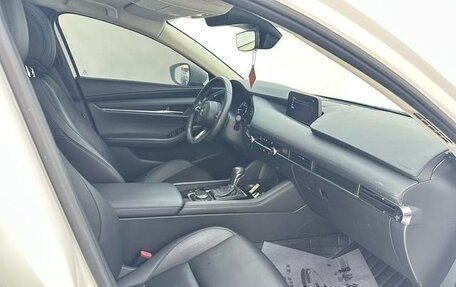 Mazda 3, 2022 год, 1 800 000 рублей, 10 фотография