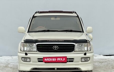 Toyota Land Cruiser 100 рестайлинг 2, 1998 год, 2 100 000 рублей, 3 фотография