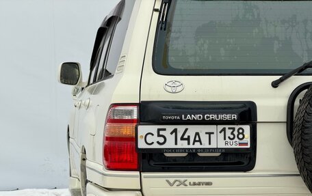 Toyota Land Cruiser 100 рестайлинг 2, 1998 год, 2 100 000 рублей, 6 фотография