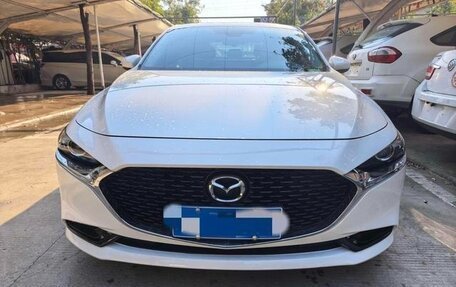 Mazda 3, 2022 год, 1 800 000 рублей, 2 фотография