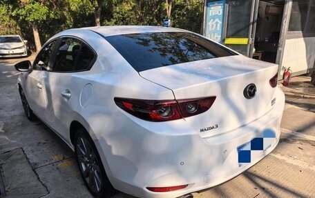 Mazda 3, 2022 год, 1 800 000 рублей, 6 фотография