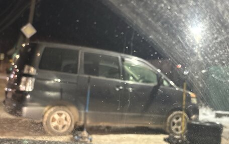 Toyota Voxy II, 2002 год, 550 000 рублей, 1 фотография