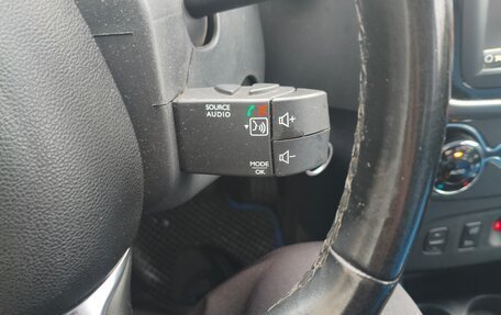 Renault Logan II, 2019 год, 950 000 рублей, 2 фотография