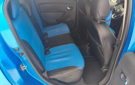 Renault Logan II, 2019 год, 950 000 рублей, 12 фотография