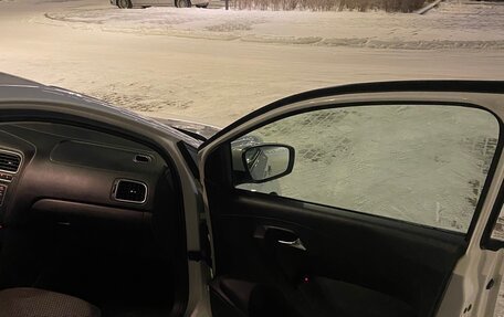 Volkswagen Polo VI (EU Market), 2013 год, 950 000 рублей, 12 фотография