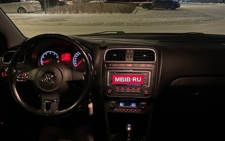 Volkswagen Polo VI (EU Market), 2013 год, 950 000 рублей, 15 фотография