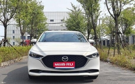 Mazda 3, 2022 год, 1 800 000 рублей, 2 фотография