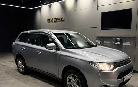 Mitsubishi Outlander III рестайлинг 3, 2012 год, 1 480 000 рублей, 2 фотография