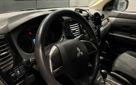 Mitsubishi Outlander III рестайлинг 3, 2012 год, 1 480 000 рублей, 8 фотография