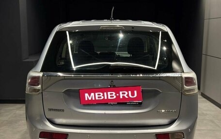 Mitsubishi Outlander III рестайлинг 3, 2012 год, 1 480 000 рублей, 6 фотография