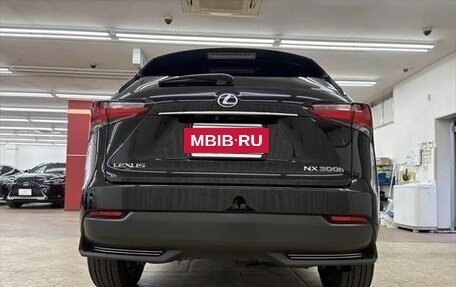 Lexus NX I, 2020 год, 2 660 000 рублей, 6 фотография