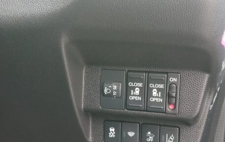 Honda Freed II, 2018 год, 1 500 000 рублей, 6 фотография