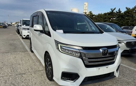 Honda Stepwgn IV, 2021 год, 2 000 000 рублей, 5 фотография