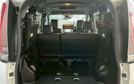 Toyota Noah III, 2021 год, 2 600 666 рублей, 12 фотография