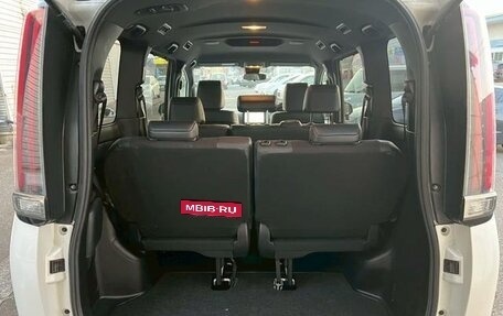 Toyota Noah III, 2021 год, 2 600 666 рублей, 13 фотография