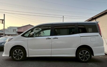 Toyota Noah III, 2021 год, 2 600 666 рублей, 18 фотография
