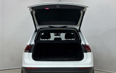 Volkswagen Tiguan II, 2018 год, 1 999 000 рублей, 5 фотография