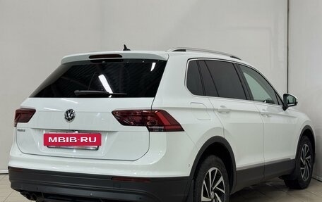Volkswagen Tiguan II, 2018 год, 1 999 000 рублей, 7 фотография