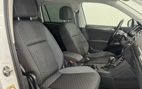 Volkswagen Tiguan II, 2018 год, 1 999 000 рублей, 12 фотография