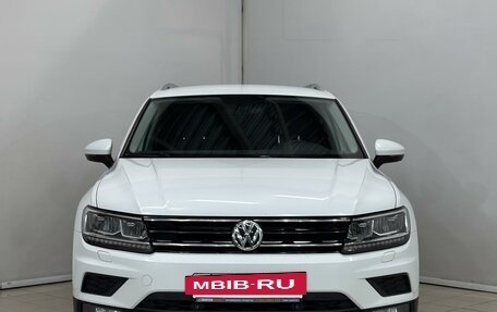 Volkswagen Tiguan II, 2018 год, 1 999 000 рублей, 10 фотография