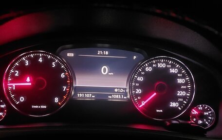 Volkswagen Touareg III, 2012 год, 1 950 000 рублей, 10 фотография