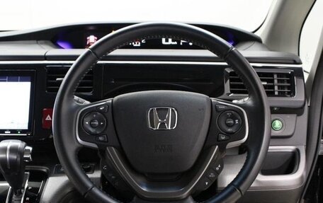 Honda Stepwgn IV, 2021 год, 2 050 000 рублей, 8 фотография