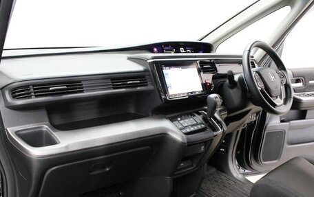 Honda Stepwgn IV, 2021 год, 2 050 000 рублей, 10 фотография