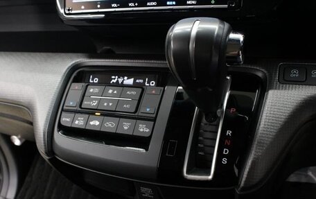 Honda Stepwgn IV, 2021 год, 2 050 000 рублей, 16 фотография