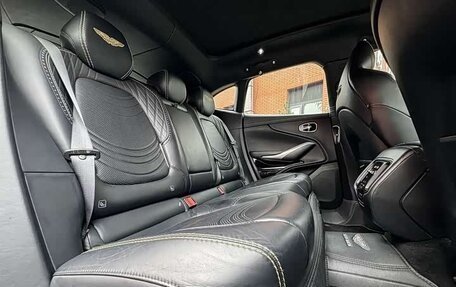 Aston Martin DBX I, 2022 год, 19 000 000 рублей, 9 фотография