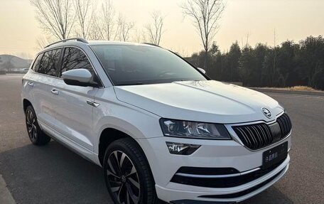 Skoda Karoq I, 2022 год, 1 800 000 рублей, 3 фотография