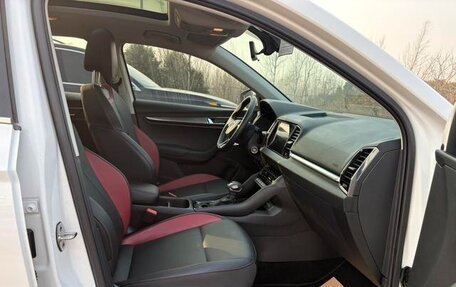 Skoda Karoq I, 2022 год, 1 800 000 рублей, 14 фотография