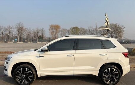 Skoda Karoq I, 2022 год, 1 800 000 рублей, 9 фотография