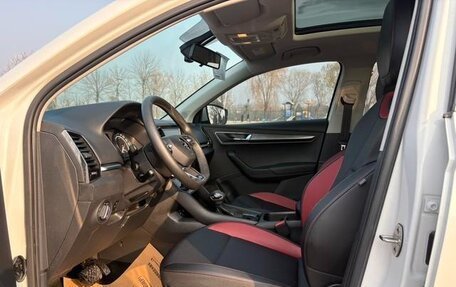 Skoda Karoq I, 2022 год, 1 800 000 рублей, 10 фотография