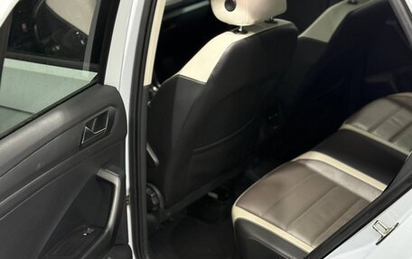 Volkswagen T-Roc I, 2017 год, 2 050 000 рублей, 8 фотография