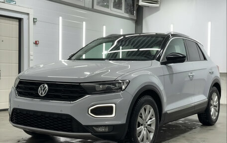Volkswagen T-Roc I, 2017 год, 2 050 000 рублей, 5 фотография
