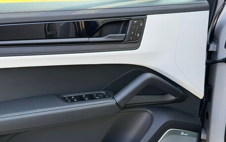 Porsche Cayenne III, 2025 год, 18 700 000 рублей, 10 фотография