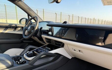 Porsche Cayenne III, 2025 год, 18 700 000 рублей, 18 фотография