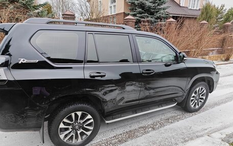 Toyota Land Cruiser Prado 150 рестайлинг 2, 2021 год, 7 500 000 рублей, 7 фотография