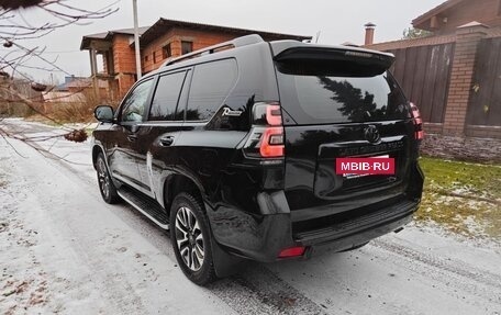 Toyota Land Cruiser Prado 150 рестайлинг 2, 2021 год, 7 500 000 рублей, 6 фотография