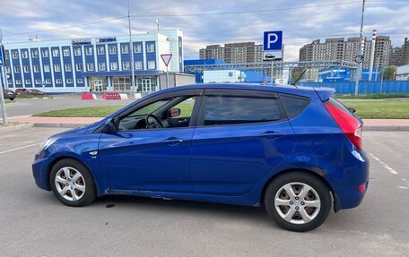 Hyundai Solaris II рестайлинг, 2013 год, 700 000 рублей, 3 фотография