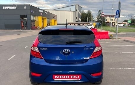 Hyundai Solaris II рестайлинг, 2013 год, 700 000 рублей, 2 фотография